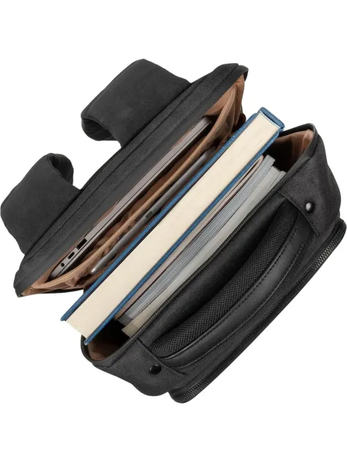 Рюкзак для ноутбука RIVACASE 8126 black Clark-ECO MacBookAir15,ноут.14 17л