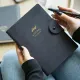 Бизнес-тетрадь Infolio 14x20см 96л клет,спираль Исследовать,гол I1778/blue