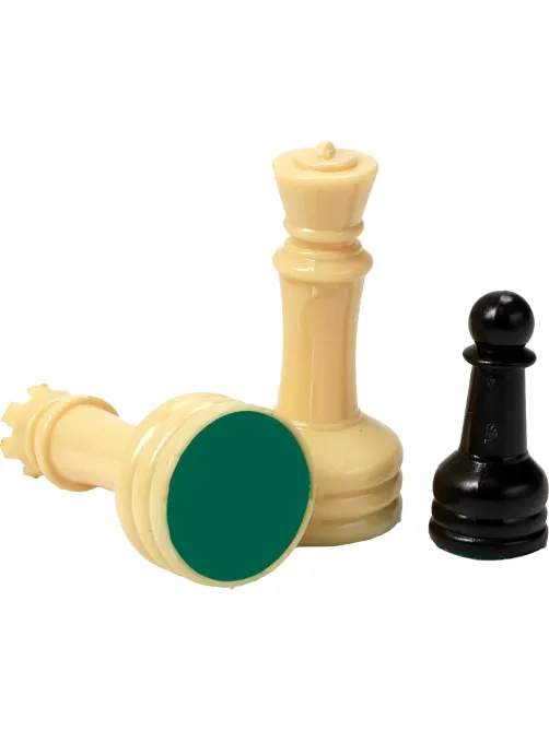 Настольная игра Шахматы пласт 'Классика',доска 30x30см, с фигурами,10643384