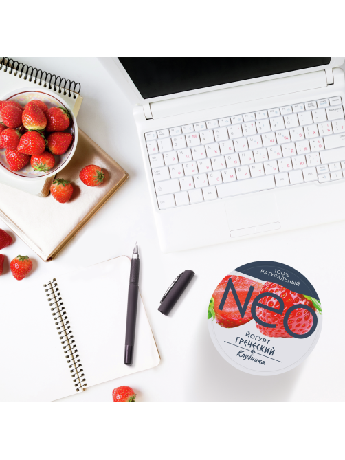 Йогурт греческий Neo клубника 1.7%, 125г