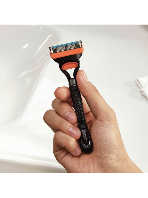 Бритва Gillette Fusion 5 мужская + 3 сменные кассеты