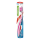 Зубная щетка Aquafresh In-between Clean для очищения зубов и межзубных промежутков средняя жесткость в ассортименте