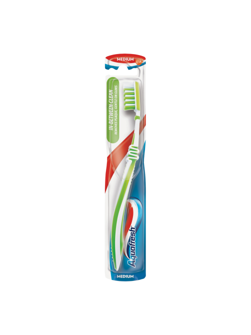 Зубная щетка Aquafresh In-between Clean для очищения зубов и межзубных промежутков средняя жесткость в ассортименте