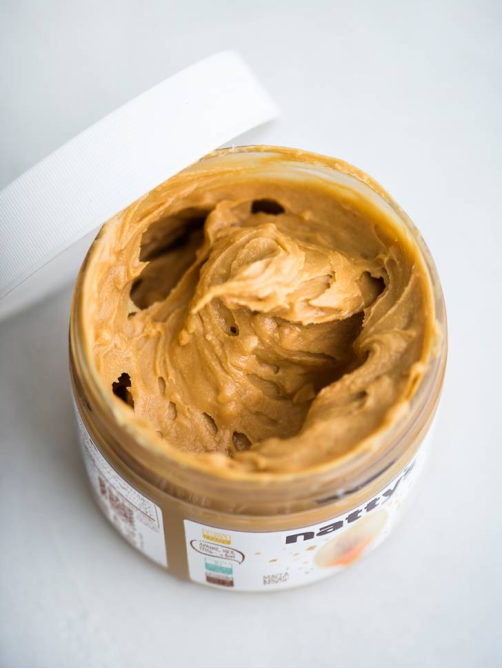 Арахисовая паста Nattys Crunchy хрустящая с медом, 525г