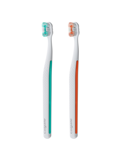 Зубная щетка Colgate Total пенная чистка средняя