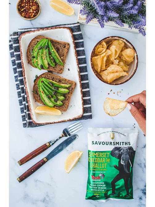 Чипсы Savoursmiths Сыр чеддер из Сомерсета и лук-шалот, 150г