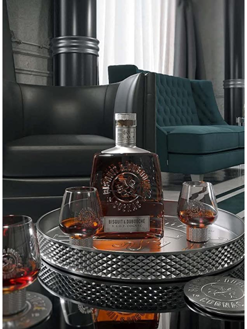 Коньяк Bisquit & Dubouche Cognac VSOP в подарочной упаковке, 0.7л