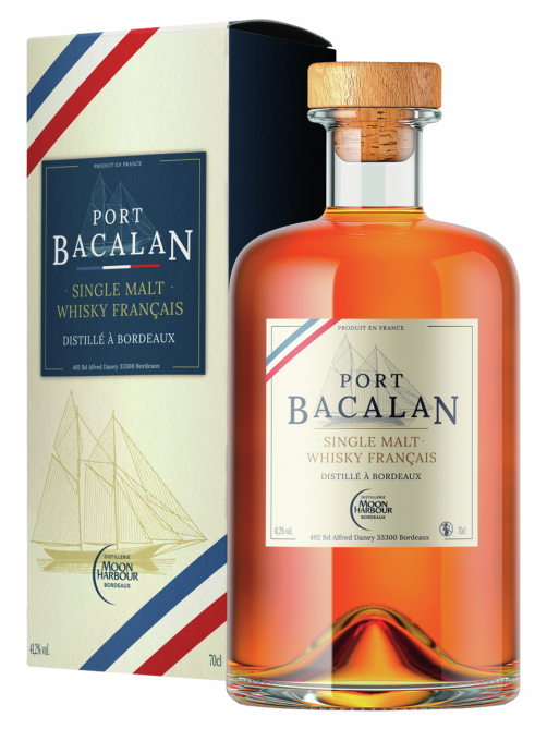 Виски Port Bacalan в подарочной упаковке, 0.7л