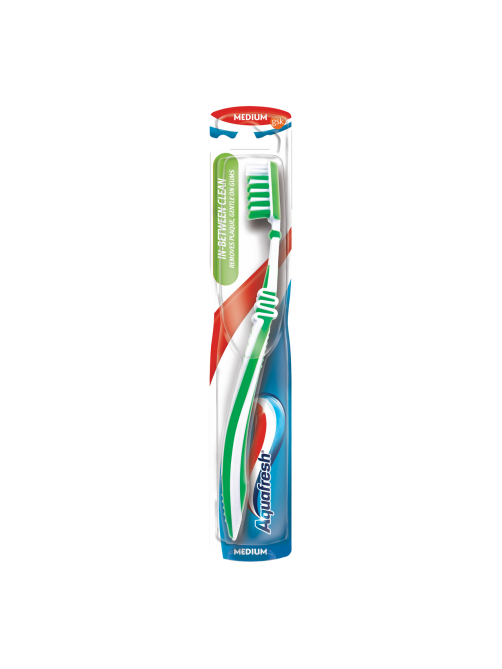 Зубная щетка Aquafresh In-between Clean для очищения зубов и межзубных промежутков средняя жесткость в ассортименте