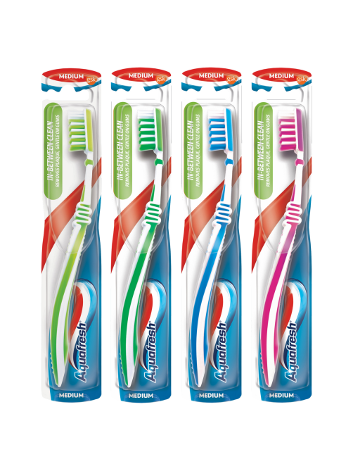 Зубная щетка Aquafresh In-between Clean для очищения зубов и межзубных промежутков средняя жесткость в ассортименте