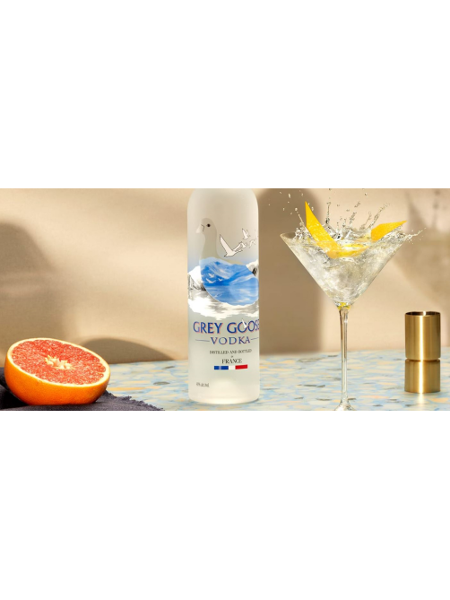 Водка Grey Goose 0.7л