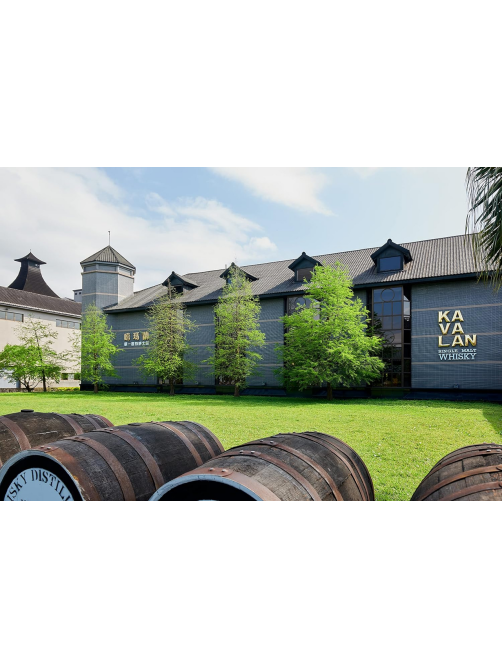 Виски Kavalan Classic Single Malt Whisky в подарочной упаковке, 0.7л