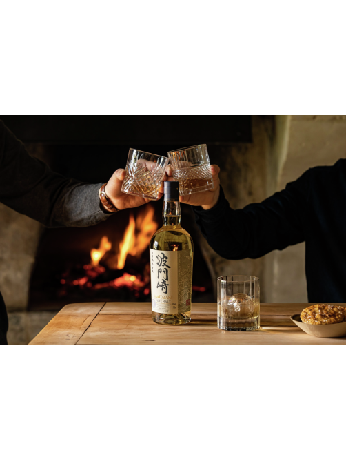Виски японский Hatozaki Japanese pure malt в подарочной упаковке, 0.7л