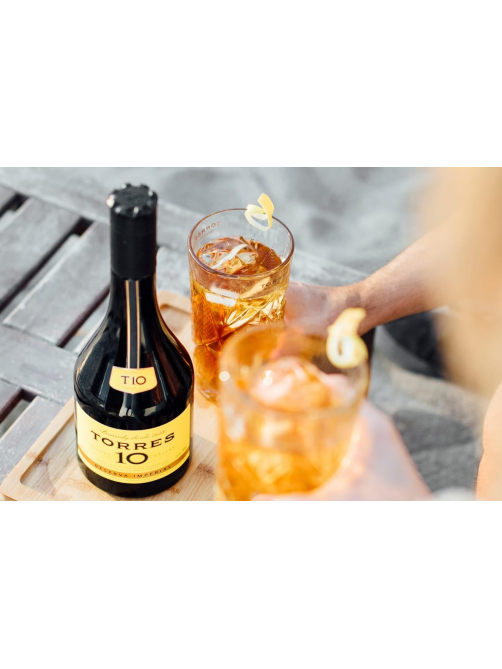 Бренди Torres 10 Gran Reserva в подарочной упаковке, 0.7л