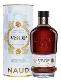 Коньяк Naud VSOP в подарочной упаковке, 0.7л