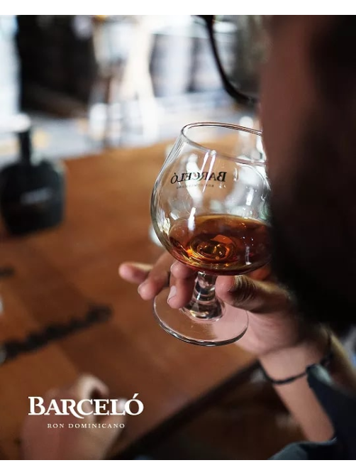 Ром Barcelo Imperial Onyx в подарочной упаковке, 0.7л