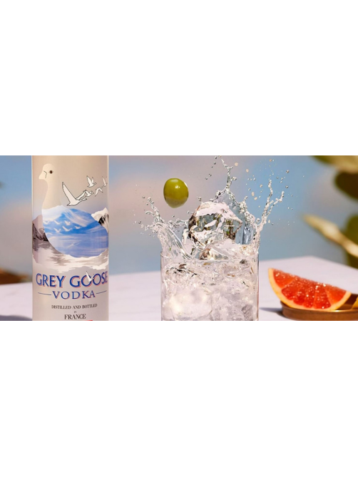 Водка Grey Goose 0.7л