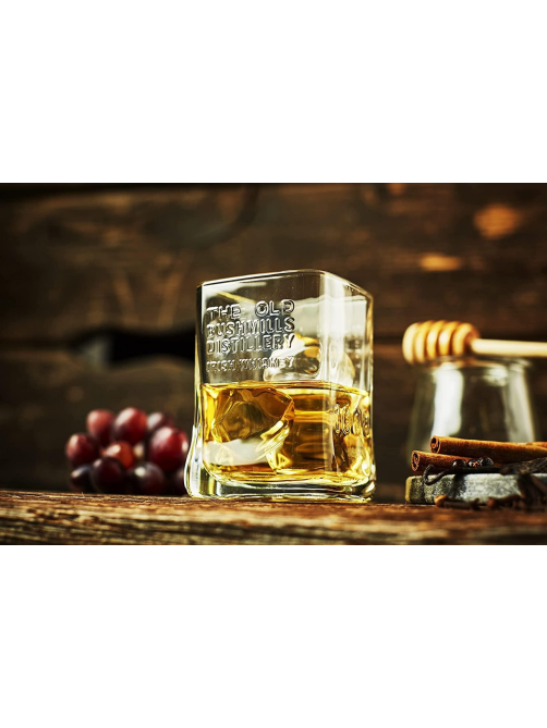 Виски Bushmills Single Malt 10 лет в подарочной упаковке, 0.7л