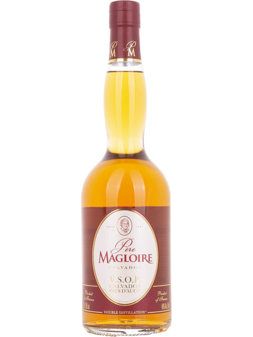 Кальвадос Pere Magloire VSOP в подарочной упаковке, 0.7л