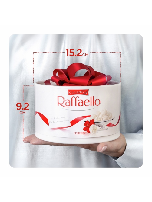 Конфеты в коробке Raffaello с цельным миндальным орехом в кокосовой обсыпке, 200г