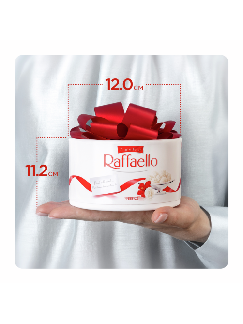 Конфеты в коробке Raffaello с цельным миндальным орехом в кокосовой обсыпке, 100г
