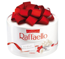Конфеты в коробке Raffaello с цельным миндальным орехом в кокосовой обсыпке, 100г