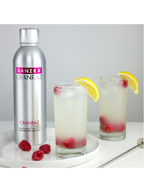 Водка Danzka Cranraz, 0.7л