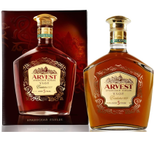 Коньяк Arvest VSOP в подарочной упаковке, 0.5л