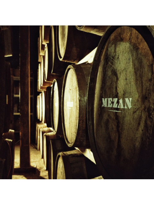 Ром Mezan Jamaica XO в подарочной упаковке, 0.7л