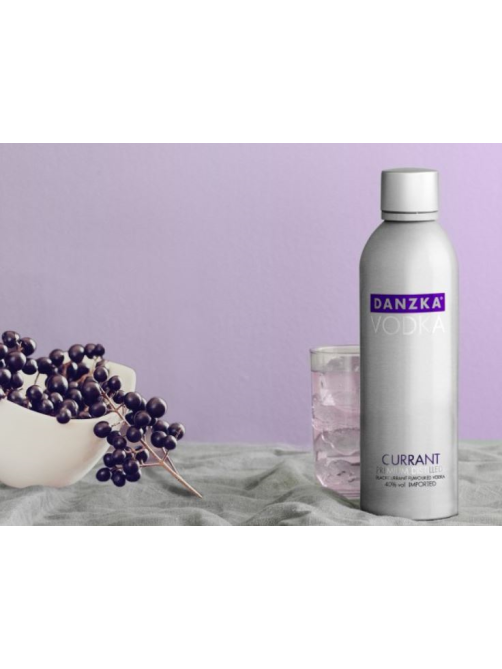 Водка Danzka Currant, 0.7л