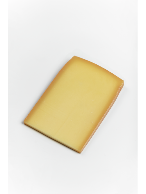 Сыр Margot Fromages деревенский горный орехово-пряный ГОСТ 49%, 200г