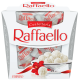 Конфеты в коробке Raffaello с цельным миндальным орехом в кокосовой обсыпке, 150г