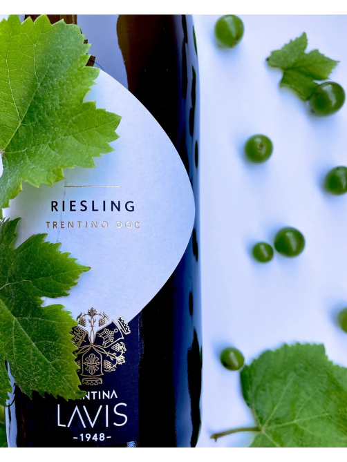 Вино Lavis Riesling белое полусухое, 0.75л