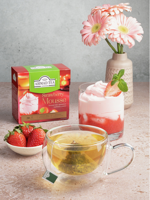 Чай зеленый Ahmad Tea Strawberry Mousse с клубникой и мятой (1.8г x 20шт), 36г