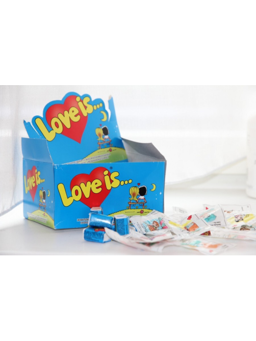 Жевательная резинка Love is банан-клубника (4.2г x 100шт), 420г