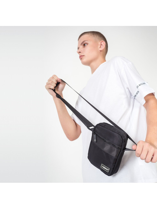 Сумка на плечо HEIKKI COMPACT (ХЕЙКИ) с карманом, черная, 20х16х5 см, 272632