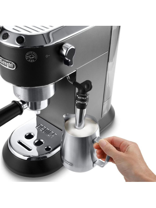 Кофеварка рожковая DELONGHI Dedica EC685.BK, 1350 Вт, объем 1,1 л, ручной капучинатор, черная