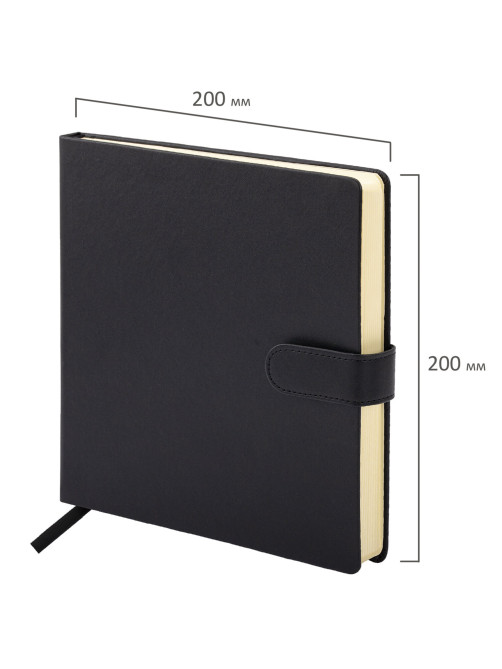 Скетчбук, слоновая кость 140 г/м2, 200х200 мм, 80 л., КОЖЗАМ, застежка, BRAUBERG ART CLASSIC, черный, 116462
