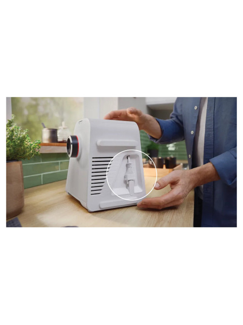 Мясорубка BOSCH MFWS420W, мощность 1900 Вт, производительность 2,5 кг/мин, металлический шнек, реверс
