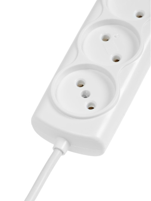 Удлинитель Luazon Lighting ECO, 4 розетки, 5 м, 10 А, 2200 Вт, ПВС 2×0.75 мм2, без заземления, белый