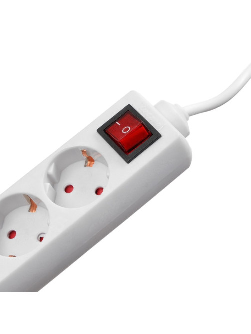 Удлинитель Luazon Lighting, 3 розетки, 10 м, 6 А, 1300 Вт, 3×0.75 мм2, с заземлением, с выключателем, белый