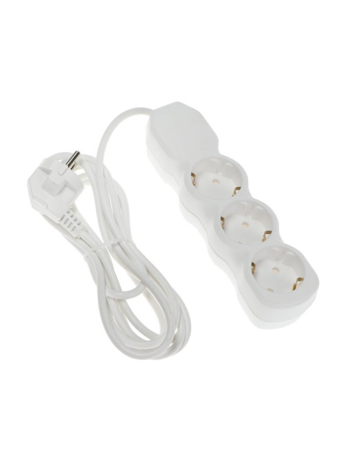 Удлинитель Luazon Lighting ECO, 3 розетки, 2.7 м, 10 А, 2200 Вт, ПВС 3×0.75 мм2, с заземлением, белый