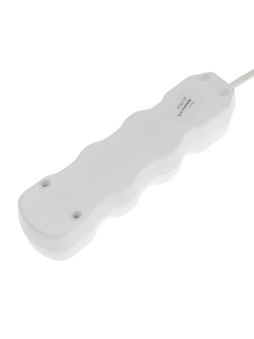 Удлинитель Luazon Lighting ECO, 3 розетки, 2.7 м, 10 А, 2200 Вт, ПВС 3×0.75 мм2, с заземлением, белый