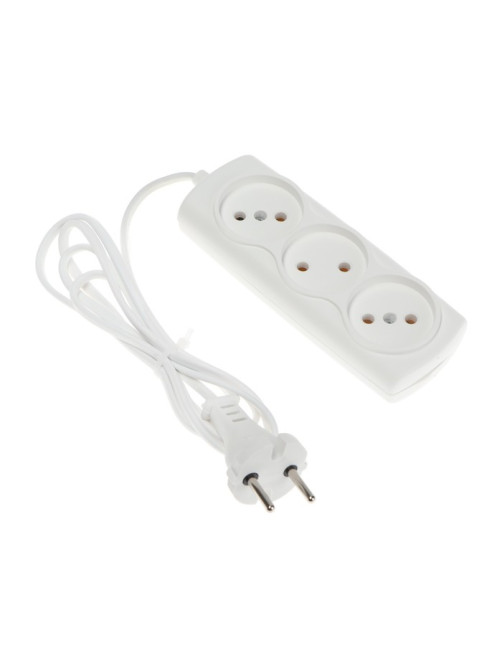 Удлинитель Luazon Lighting ECO, 3 розетки, 1.5 м, 6 А, 1300 Вт, ШВВП 2×0.75 мм2, без заземления, белый