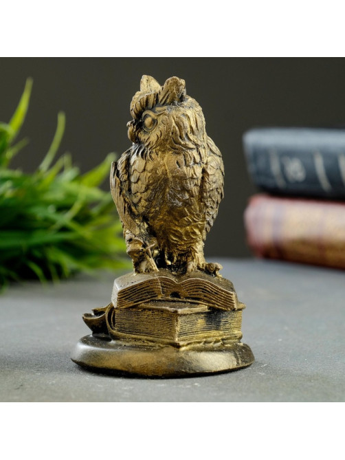 Фигурка гипс «Филин на книгах», состаренное золото, 11×7×7 см