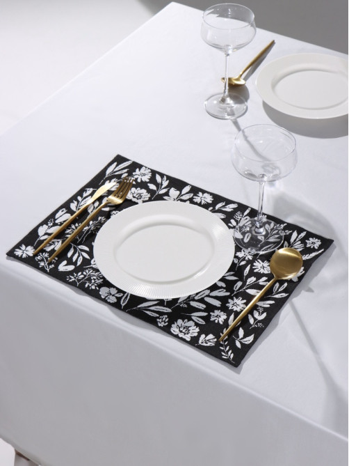 Салфетка на стол «Этель» Flowers black, 30×45 см, 370 г/м², чёрная