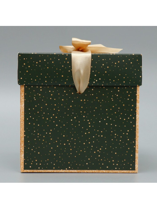 Коробка подарочная новогодняя складная «Зима подарит чудеса», 15×15×15 см