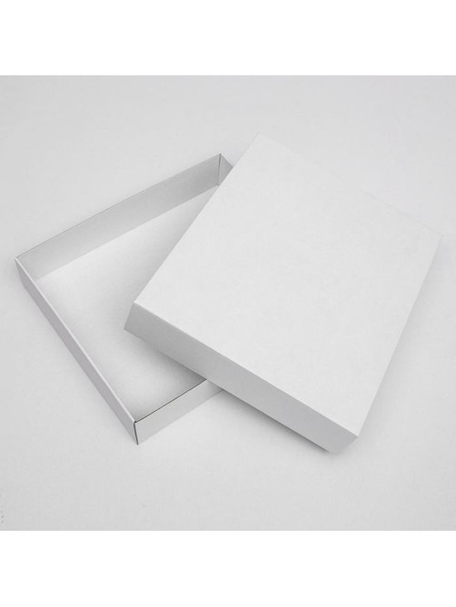 Коробка сборная без печати крышка-дно белая без окна 37×32×7 см