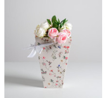 Переноска для цветов на лентах «Flowers», 17 х 25 х 9 см