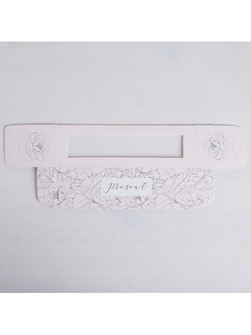 Коробка для макарун, кондитерская упаковка, Present 18×5.5×5.5 см